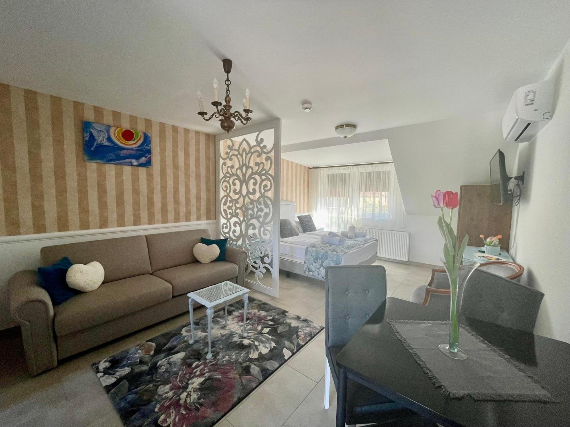 Katica Szallas Apartmán *